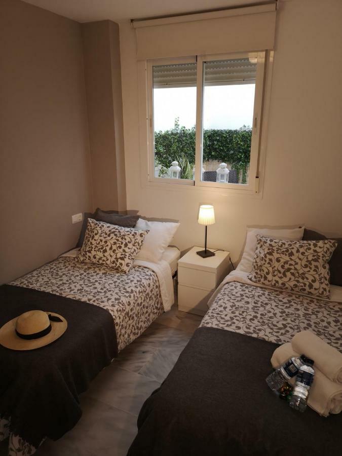 Apartamento Gigantes Málaga Exterior foto